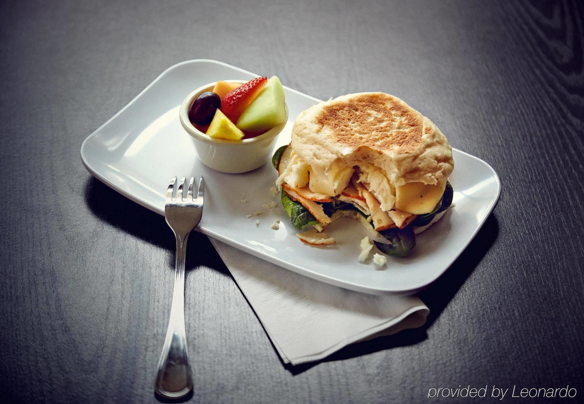 מלון Courtyard By Marriott Springfield Airport מראה חיצוני תמונה