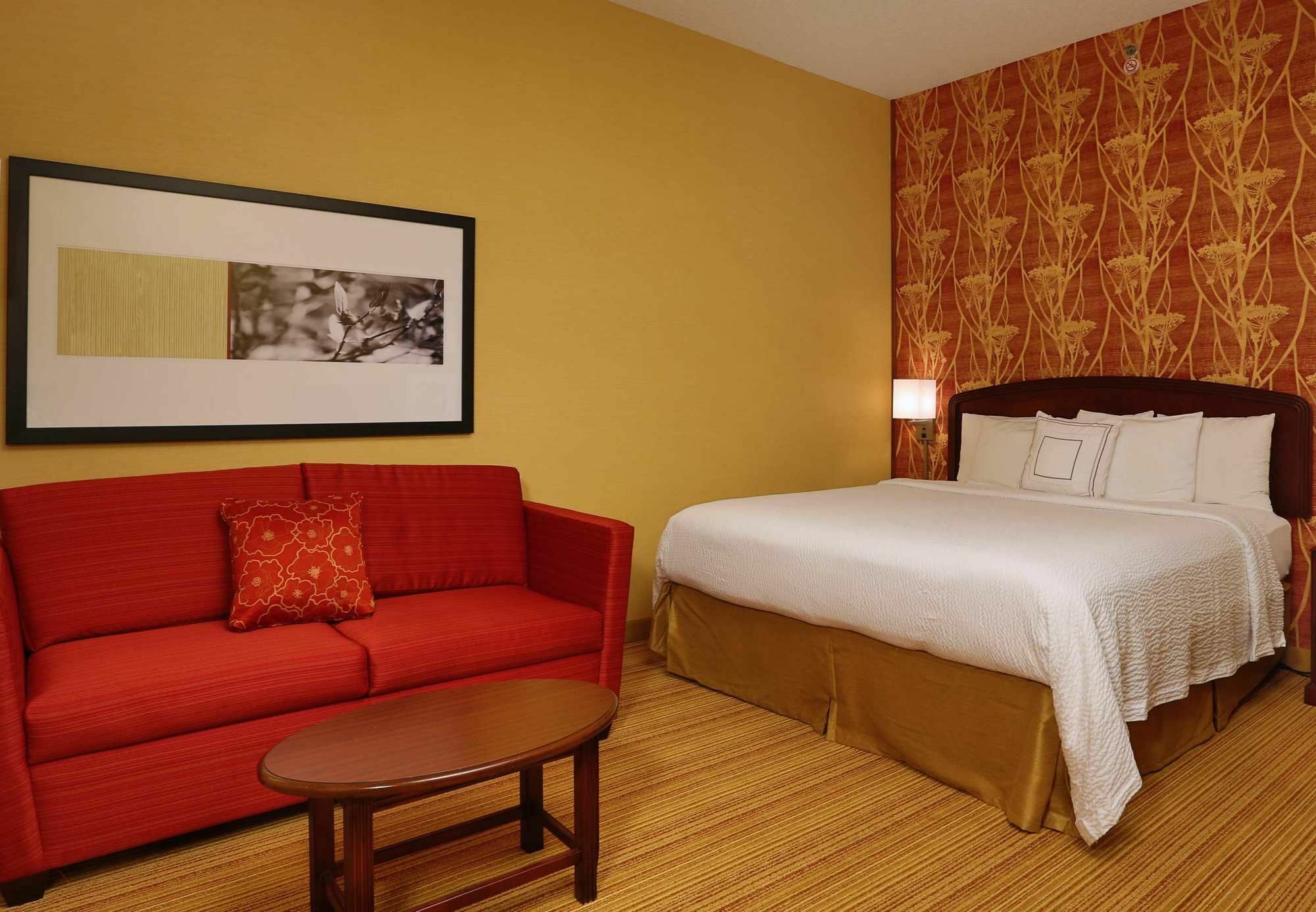 מלון Courtyard By Marriott Springfield Airport מראה חיצוני תמונה
